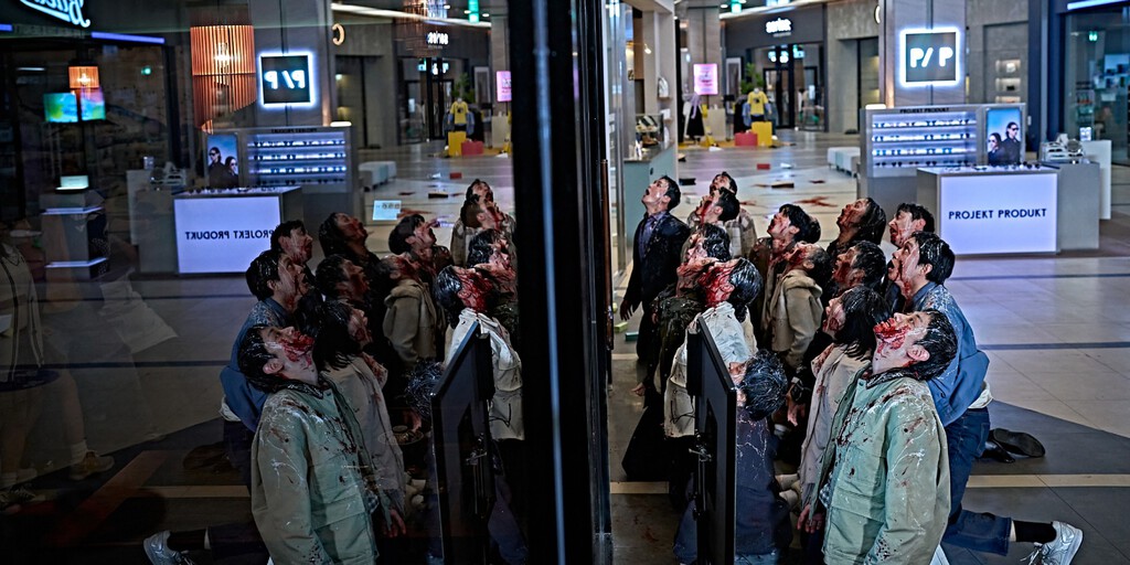 Terror y diversión en Cannes con Colony, el nuevo thriller de Yeon Sang-ho Terror y diversión en Cannes con Colony, el nuevo thriller de Yeon Sang-ho