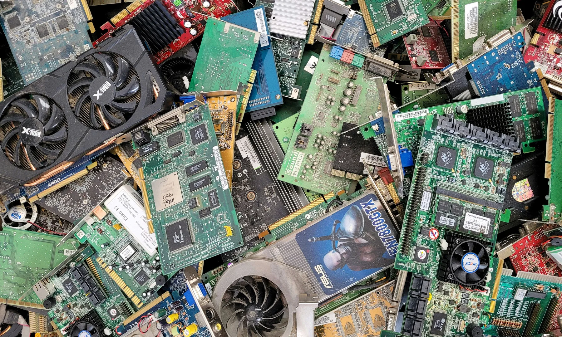 La IA empeora la crisis de residuos electrónicos globales La IA empeora la crisis de residuos electrónicos globales