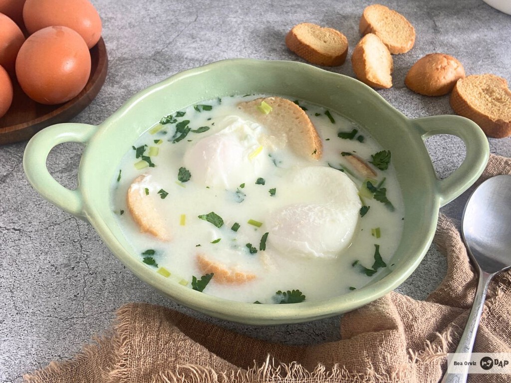 ¿Qué es la changua? La sopa de leche y huevo que conquista los desayunos ¿Qué es la changua? La sopa de leche y huevo que conquista los desayunos