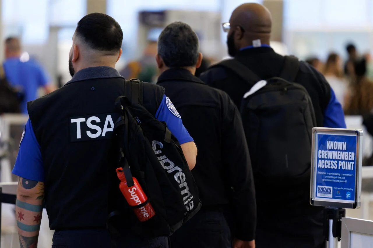 Colas en Aeropuertos EE.UU.: Agentes sin Salario Provocan Retrasos Históricos Colas en Aeropuertos EE.UU.: Agentes sin Salario Provocan Retrasos Históricos