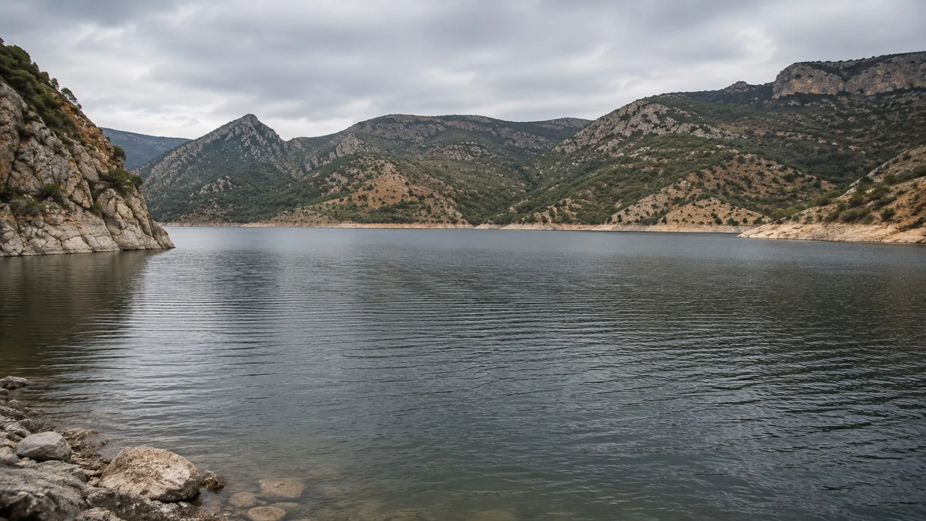El embalse del Ebro, llamado 'el mar de Aragón', roza el 95% de capacidad El embalse del Ebro, llamado 'el mar de Aragón', roza el 95% de capacidad