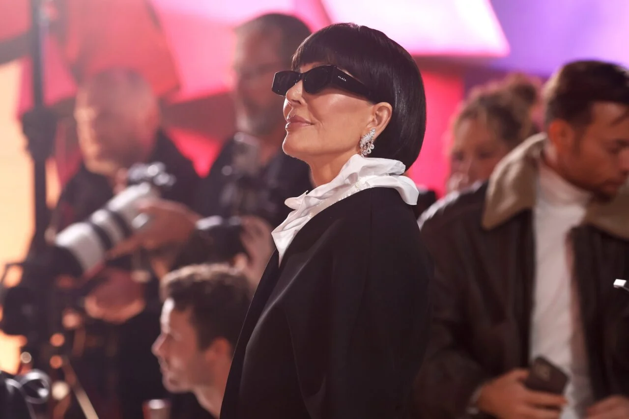 Kris Jenner se vuelve la celebridad china más viral en RedNote: el meme que conquista a la Gen‑Z Kris Jenner se vuelve la celebridad china más viral en RedNote: el meme que conquista a la Gen‑Z