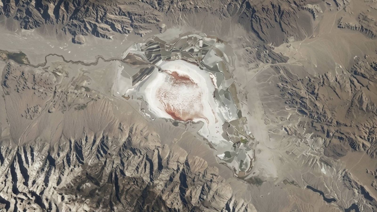 La NASA descubre una extraña estructura con forma de ojo en EEUU desde el espacio La NASA descubre una extraña estructura con forma de ojo en EEUU desde el espacio