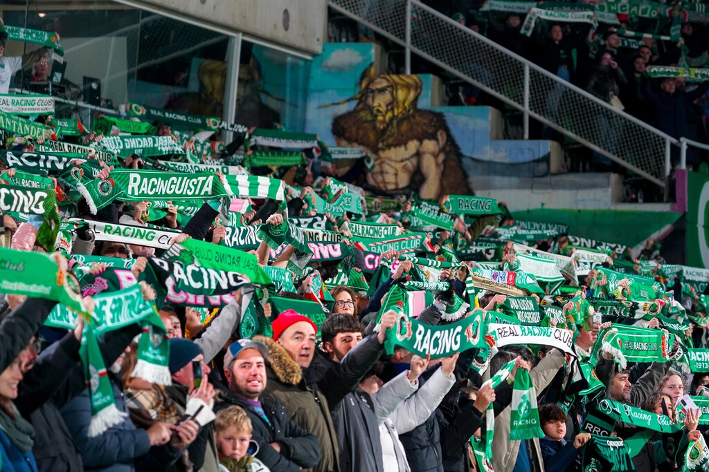 La historia del Racing de Santander: de las carreras de coches a la pasión por el fútbol La historia del Racing de Santander: de las carreras de coches a la pasión por el fútbol