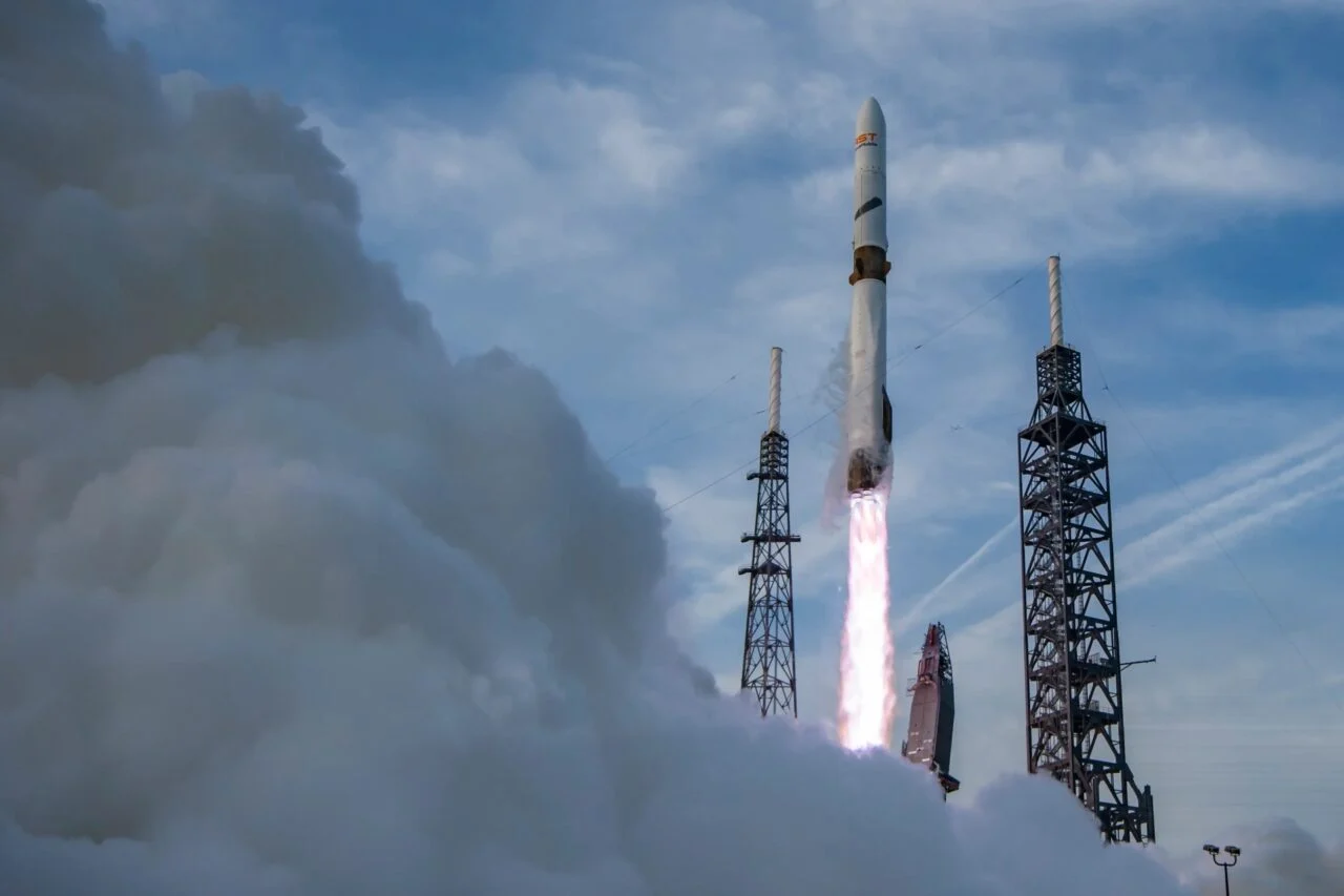 Blue Origin planea lanzar de nuevo su cohete New Glenn antes de fin de año Blue Origin planea lanzar de nuevo su cohete New Glenn antes de fin de año