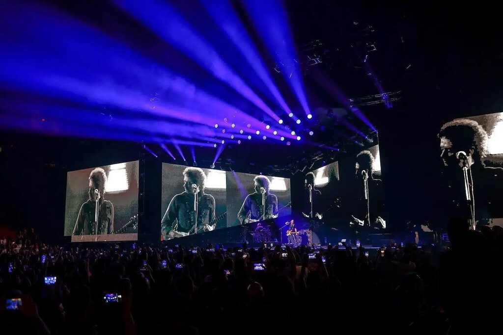Conciertos sin artistas: ¿El futuro de la música en vivo? Soda Stereo y la resurrección digital de Gustavo Cerati Conciertos sin artistas: ¿El futuro de la música en vivo? Soda Stereo y la resurrección digital de Gustavo Cerati