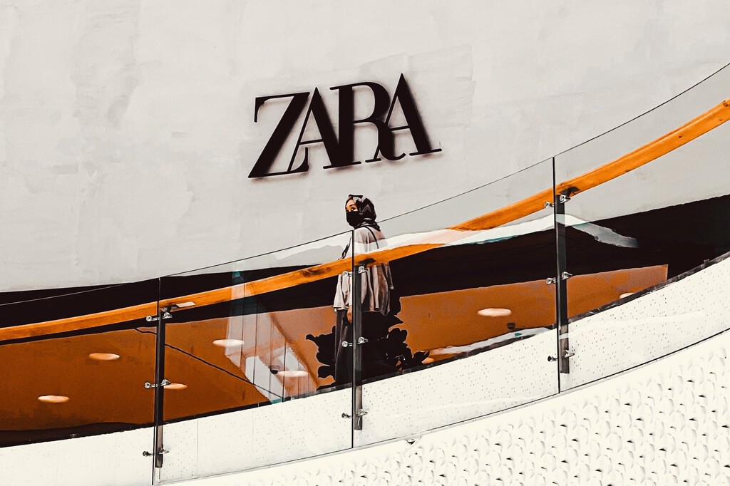 Inditex Revoluciona su Modelo de Crecimiento: Menos Tiendas, Más Beneficio Inditex Revoluciona su Modelo de Crecimiento: Menos Tiendas, Más Beneficio