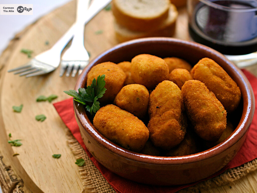 Descubre la receta tradicional de croquetas de patata y bacalao al estilo valenciano Descubre la receta tradicional de croquetas de patata y bacalao al estilo valenciano