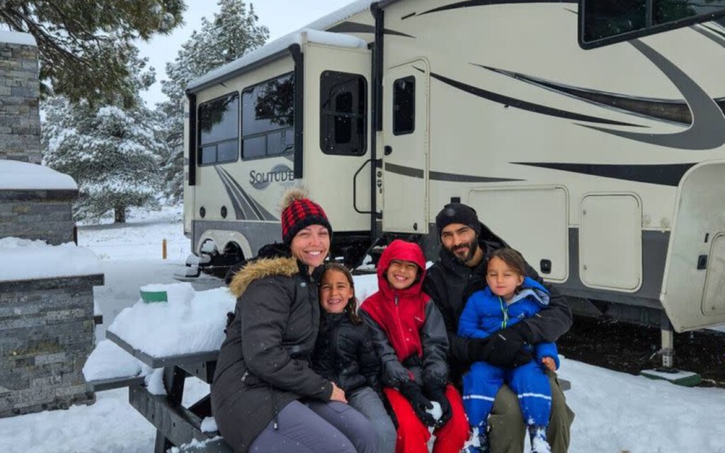 familia de cinco vive en caravana por menos de 680 €/mes familia de cinco vive en caravana por menos de 680 €/mes