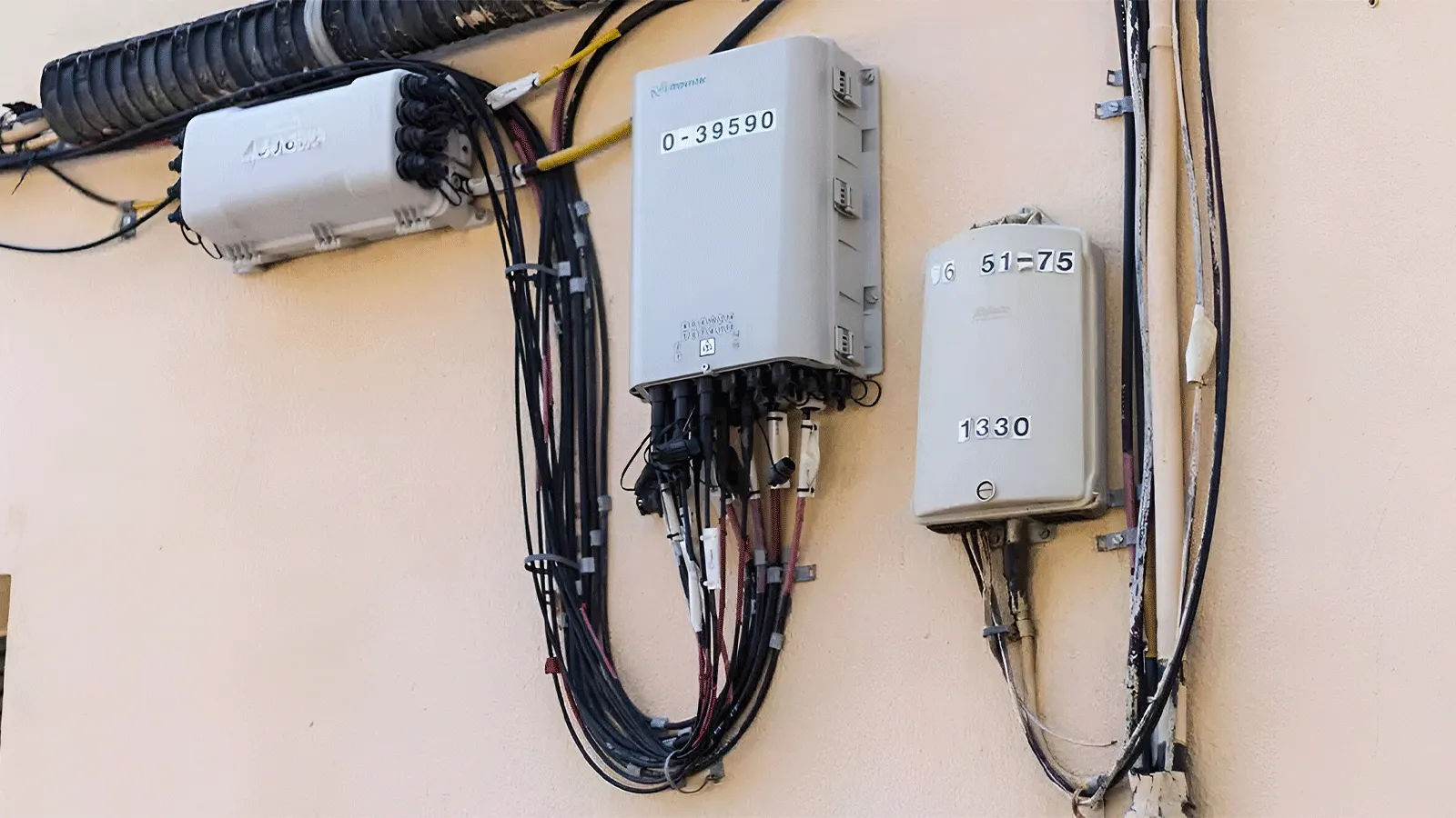 quita los cables de adsl viejos de tu fachada de forma segura quita los cables de adsl viejos de tu fachada de forma segura