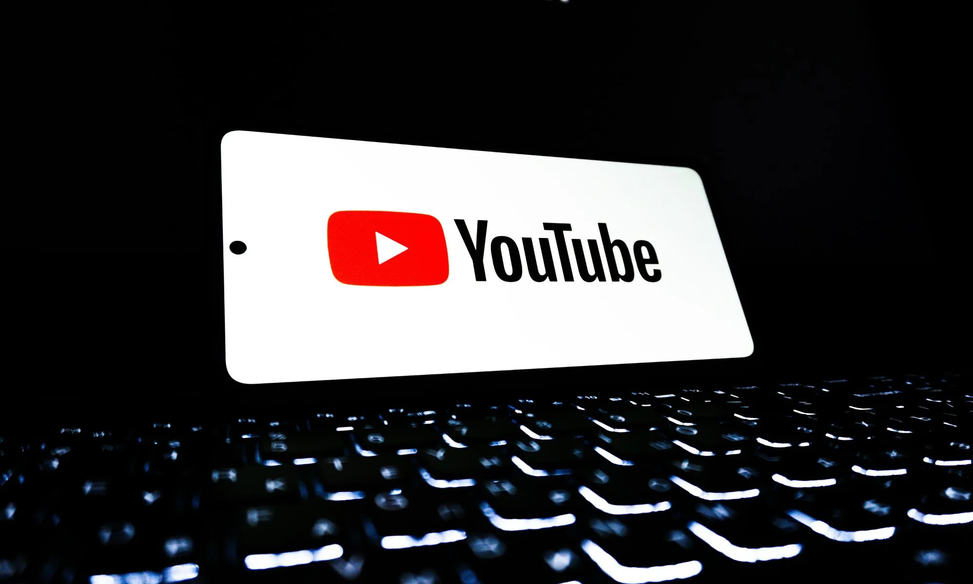 YouTube revive el envío de mensajes directos para compartir vídeos sin salir de la app YouTube revive el envío de mensajes directos para compartir vídeos sin salir de la app