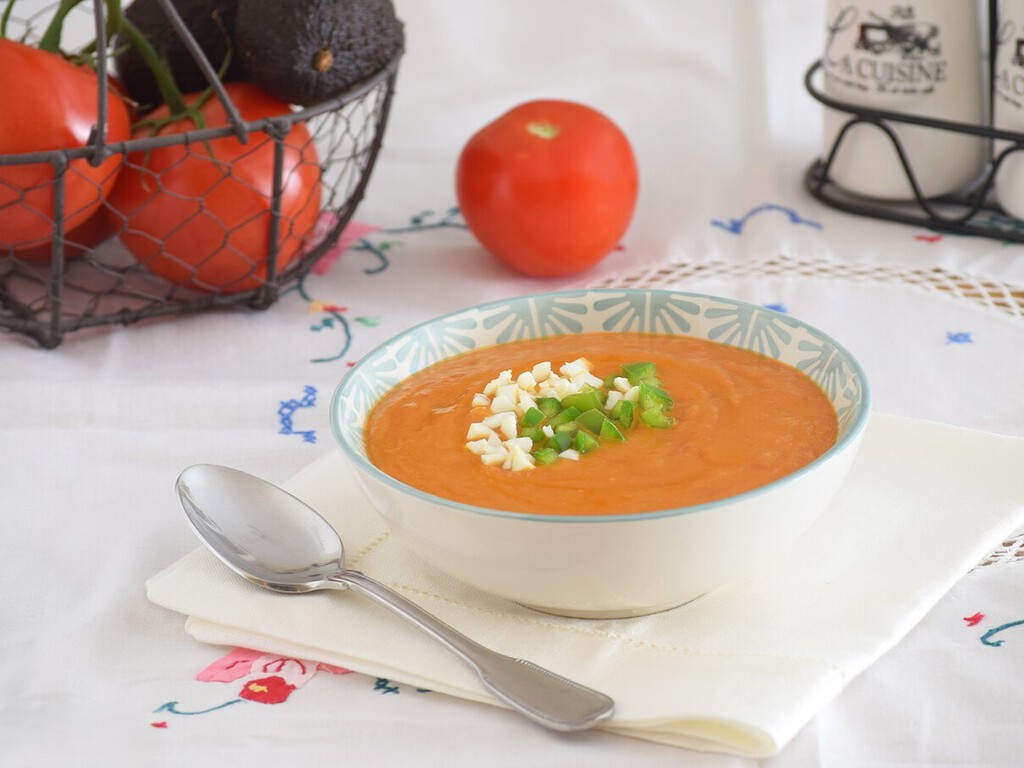 salmorejo de aguacate para primavera sin pan, bajo en carbs salmorejo de aguacate para primavera sin pan, bajo en carbs