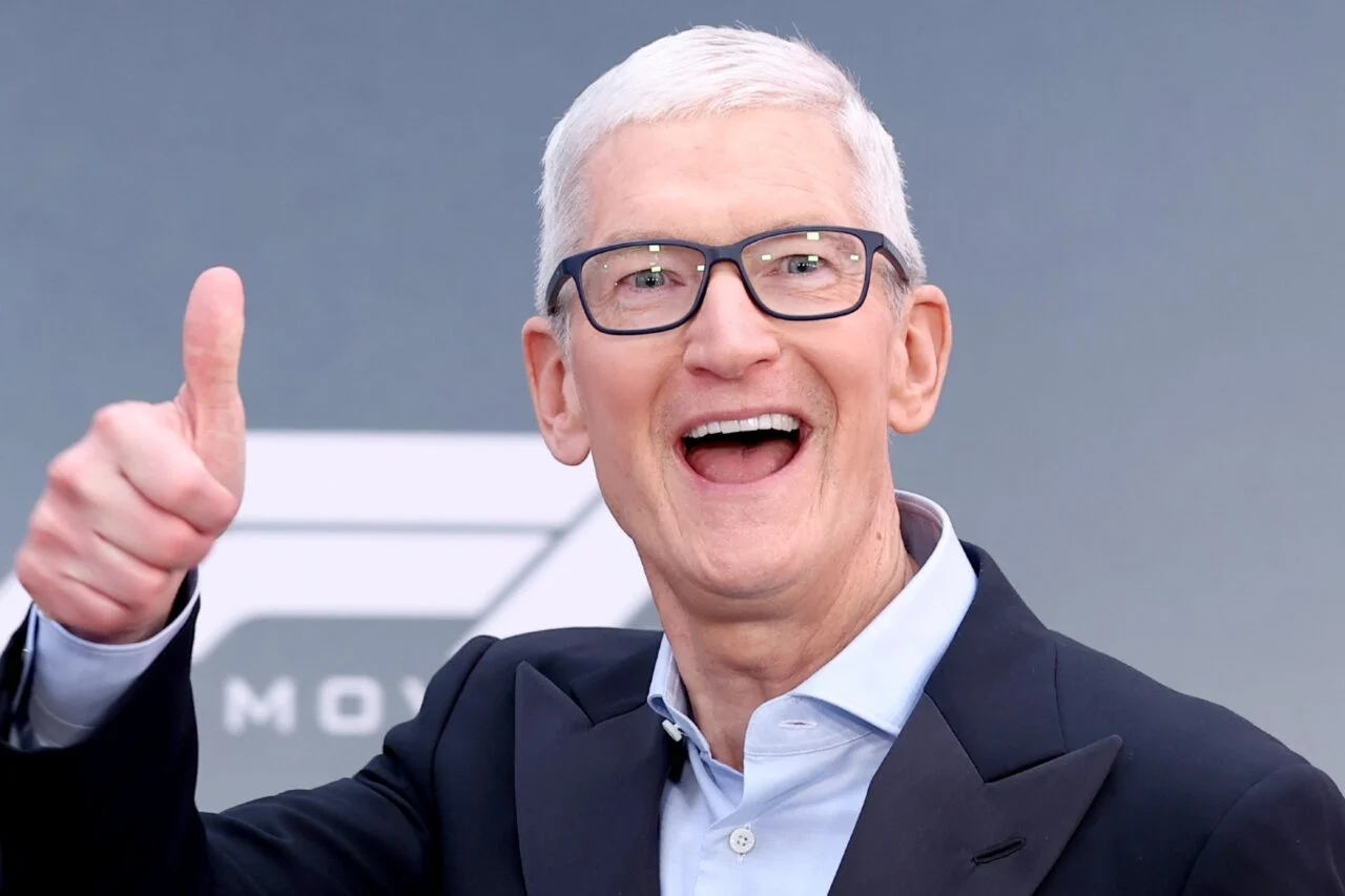 Tim Cook deja de ser CEO de Apple, John Ternus toma el relevo Tim Cook deja de ser CEO de Apple, John Ternus toma el relevo