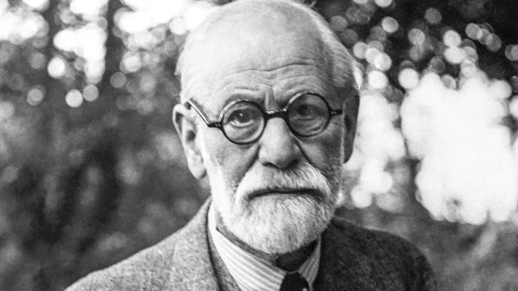 La clave para ser feliz según Freud: compárate solo contigo mismo La clave para ser feliz según Freud: compárate solo contigo mismo