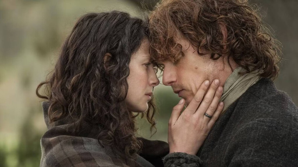 por qué la historia de amor de jamie y claire en outlander sigue atrapando a todos por qué la historia de amor de jamie y claire en outlander sigue atrapando a todos