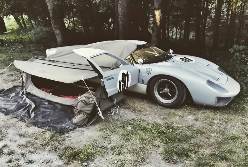 coleccionista convierte su ford gt40 en camper minimalista con tienda de campaña y viaja sin lujos coleccionista convierte su ford gt40 en camper minimalista con tienda de campaña y viaja sin lujos