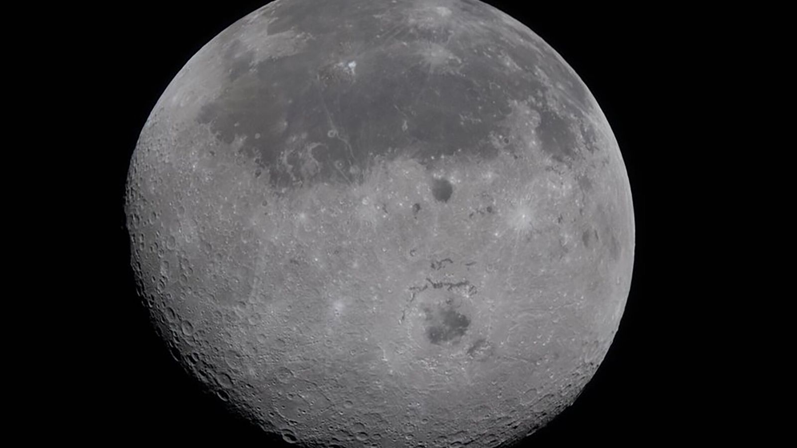 La misión Artemis II alcanza récords de distancia en el espacio La misión Artemis II alcanza récords de distancia en el espacio