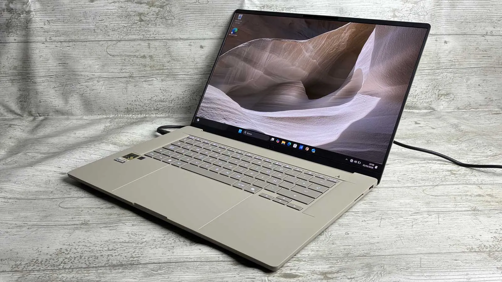 zapatillas de la tecnología: el zenbook a16 rompe esquemas zapatillas de la tecnología: el zenbook a16 rompe esquemas