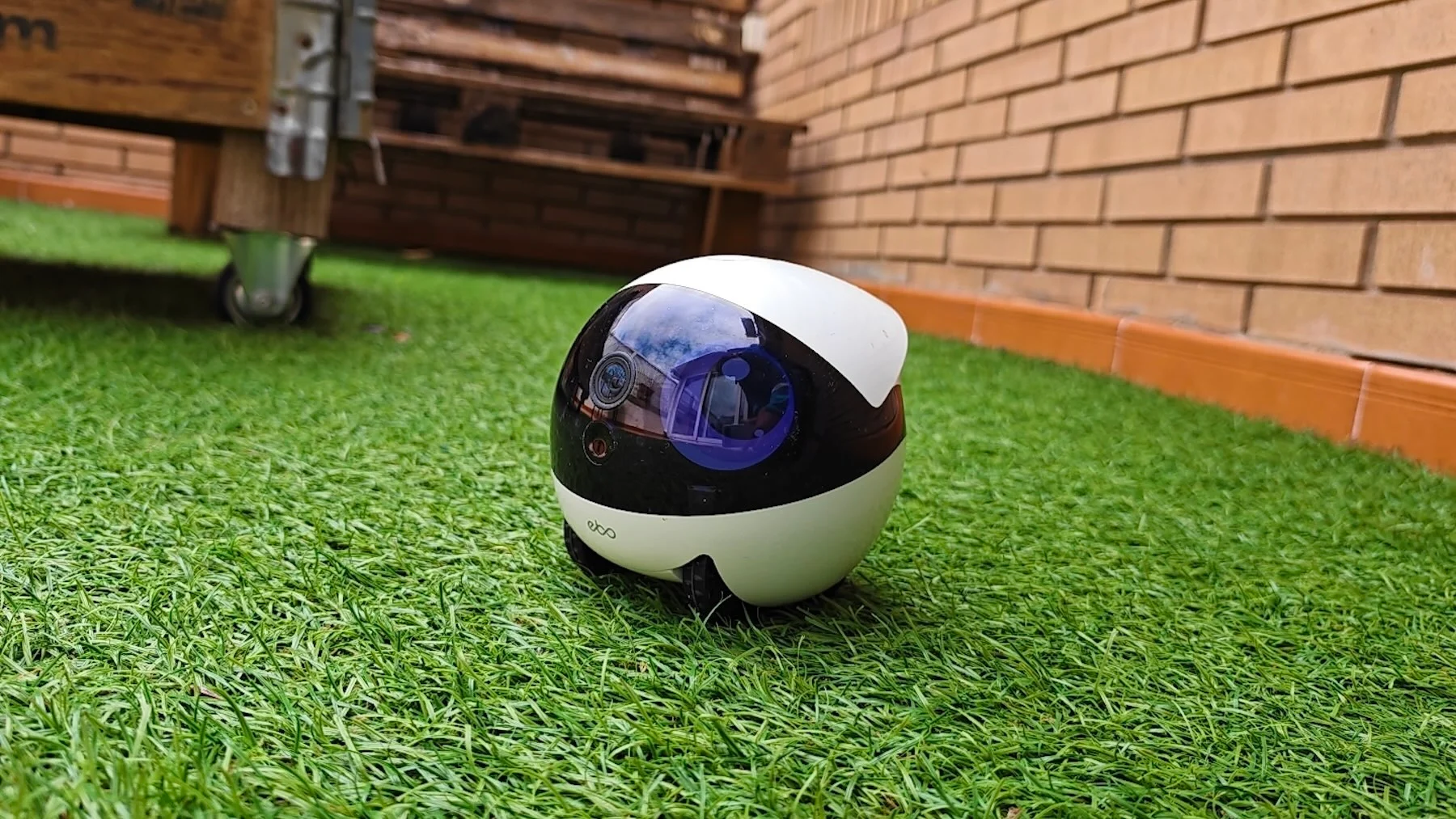 robot con cámara 3k que cuida tu casa robot con cámara 3k que cuida tu casa