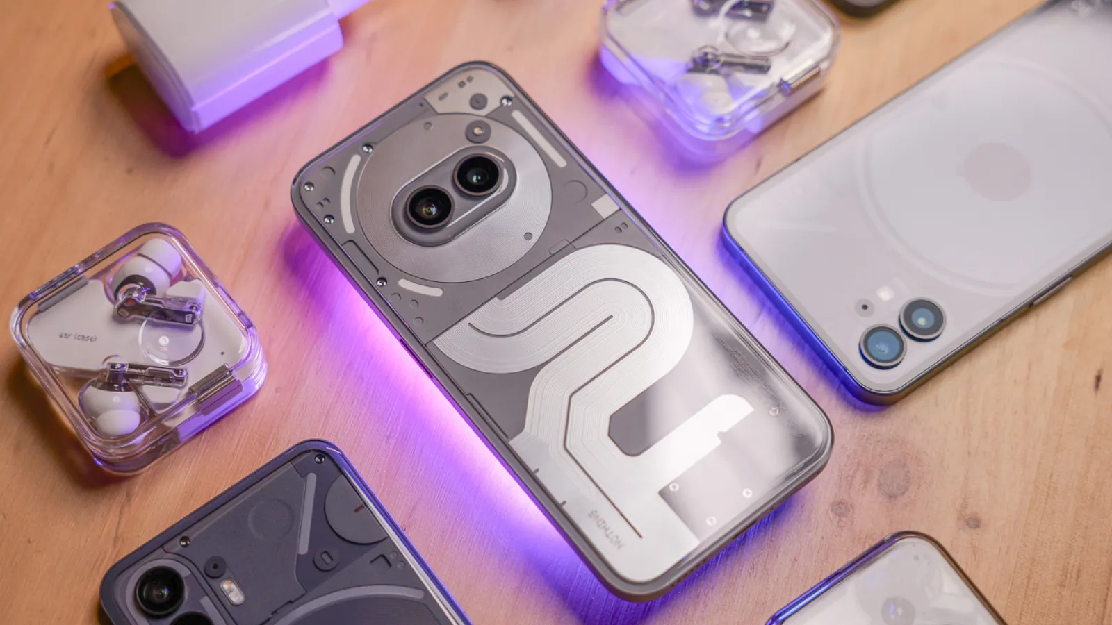 Nothing: ¿Marketing y 'Lucecitas' Suficientes? El Declive de la Marca Nothing: ¿Marketing y 'Lucecitas' Suficientes? El Declive de la Marca