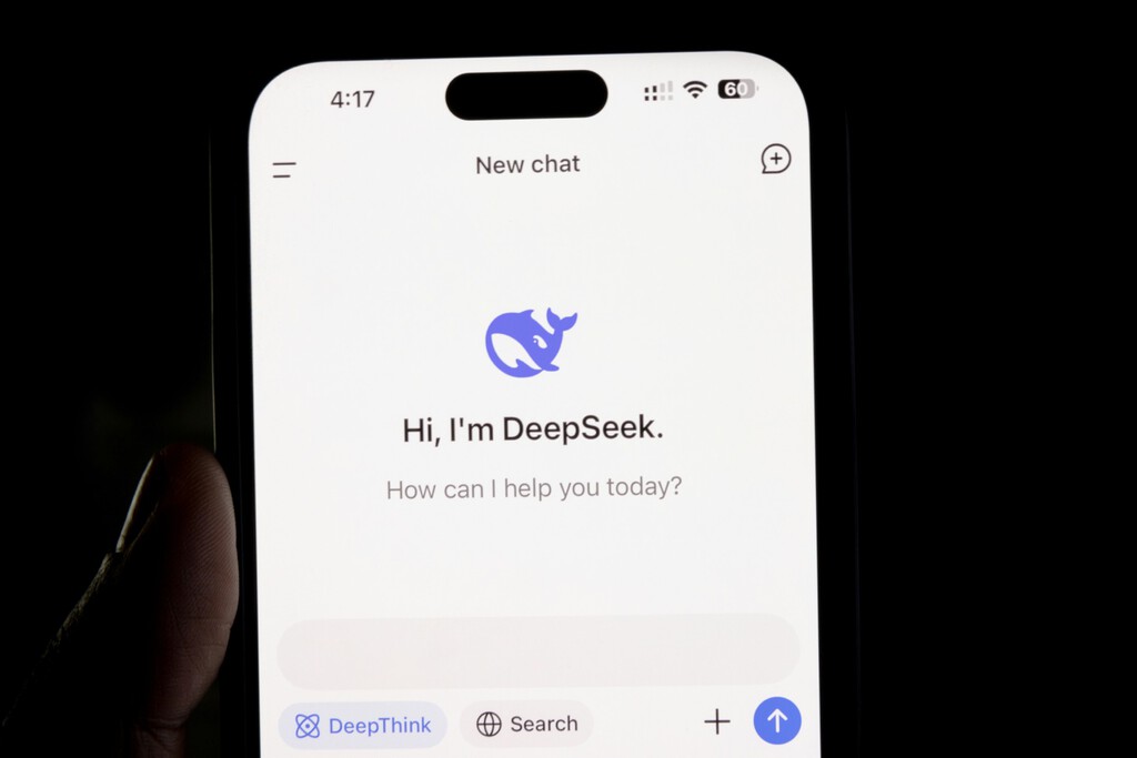 DeepSeek V4: eficiencia y desafíos en la IA china DeepSeek V4: eficiencia y desafíos en la IA china