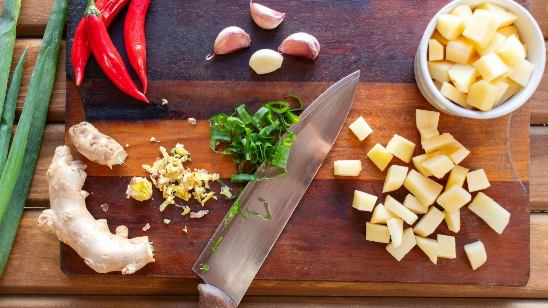 ¿qué tabla de cortar es mejor para tu cocina? madera, plástico o metal ¿qué tabla de cortar es mejor para tu cocina? madera, plástico o metal