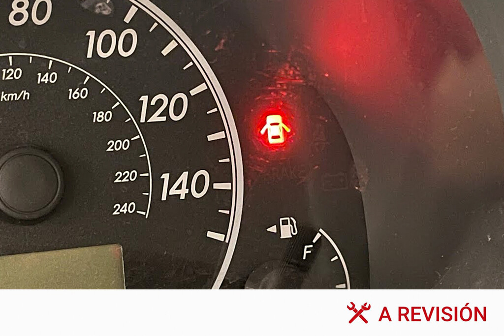 qué significa el testigo de puerta abierta en tu coche y por qué no deberías ignorarlo qué significa el testigo de puerta abierta en tu coche y por qué no deberías ignorarlo