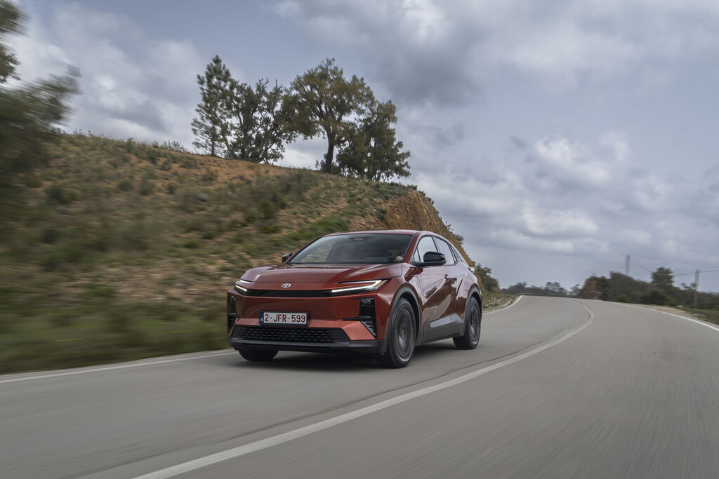 Toyota C-HR+: Prueba del SUV Eléctrico de Hasta 607 Km Toyota C-HR+: Prueba del SUV Eléctrico de Hasta 607 Km