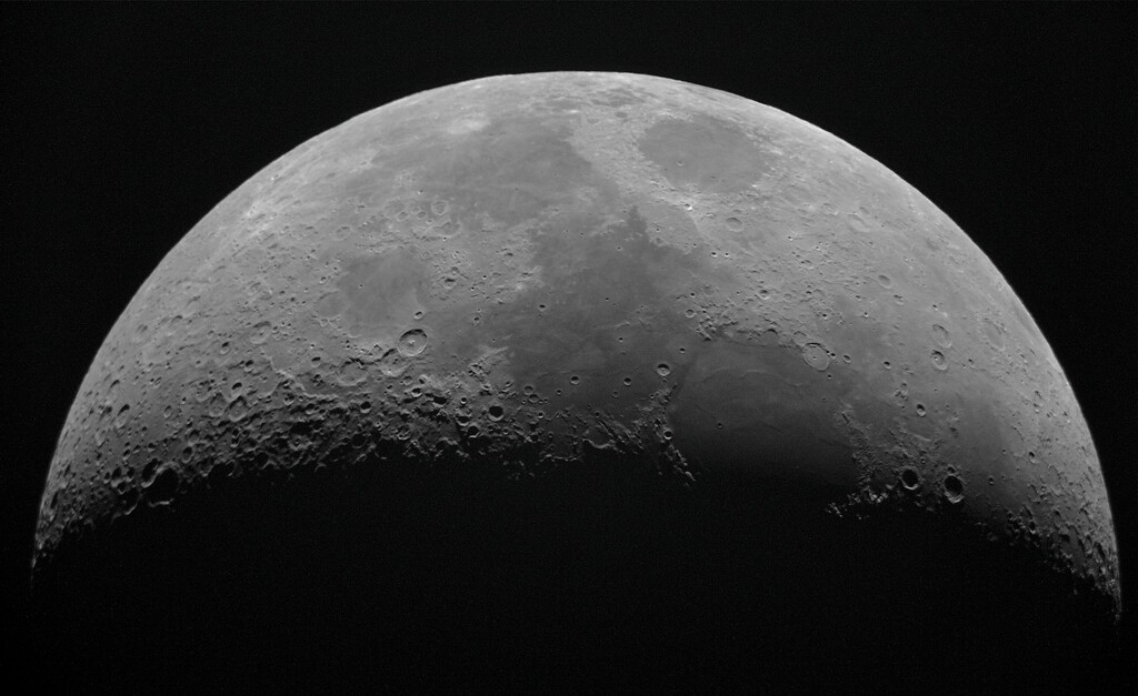 Un hombre se hace millonario vendiendo parcelas de la Luna Un hombre se hace millonario vendiendo parcelas de la Luna