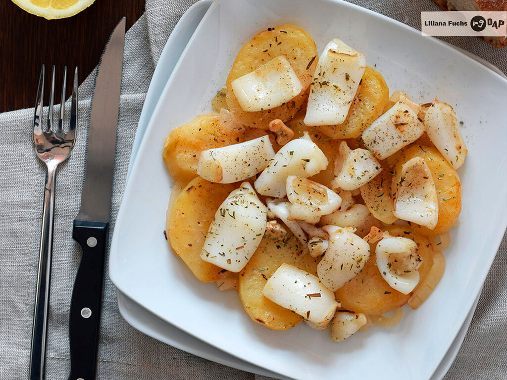 Sepia al Horno con Patatas: Receta Fácil y Festiva Sepia al Horno con Patatas: Receta Fácil y Festiva